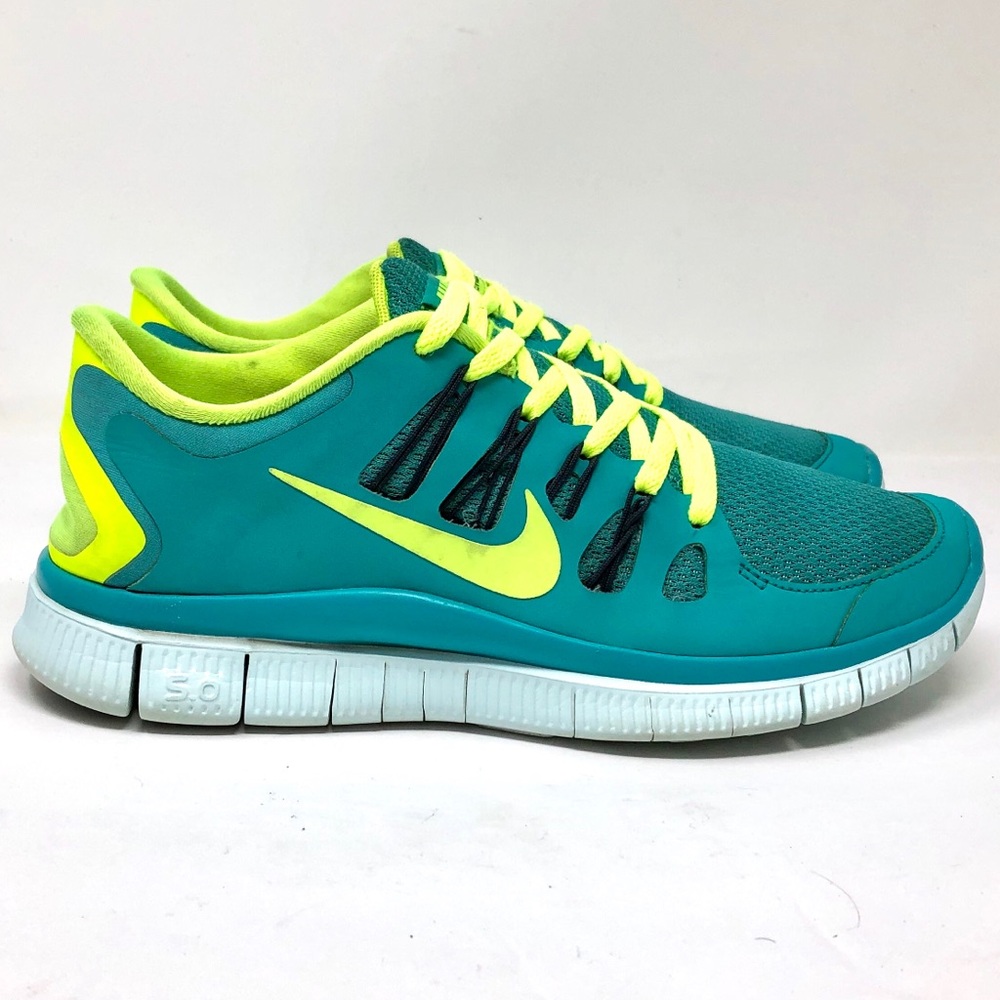 NIKE FREE 5.0 Women's Size 7 Athletic Sneakers